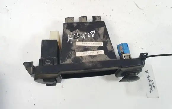 Dodge Neon Windscreen/window heater switch 04671670ab 04794186ae