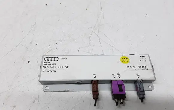 Seat Exeo (3R) Aerial antenna amplifier 8E9035225AF