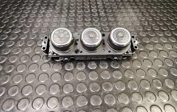 Citroen C4 Aircross Climate control unit 7820A082XC 386322 1K11A