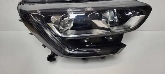 Renault Megane IV Headlight/headlamp 260100141R 90108044 0260100141B