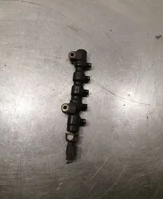 Citroen C5 Fuel main line pipe 9654592680