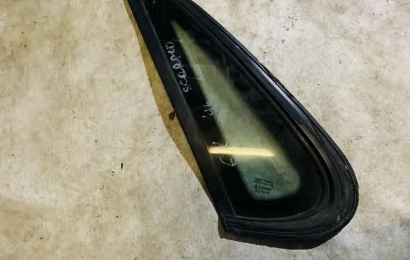 Ford Scorpio Rear side window