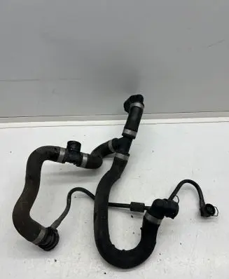Engine coolant pipe/hose