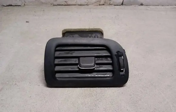 Dashboard side air vent grill/cover trim
