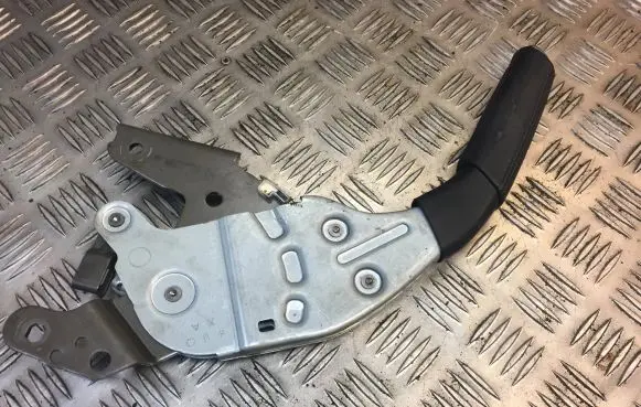 Mercedes-Benz A W169 Hand brake release handle 1694200084 A1694200084