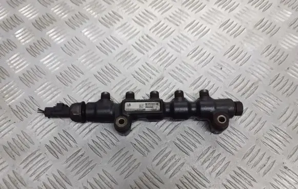 Citroen C4 I Fuel main line pipe 9654592680