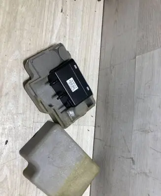 Mercedes-Benz CLS C219 Central locking vacuum pump 0008002548