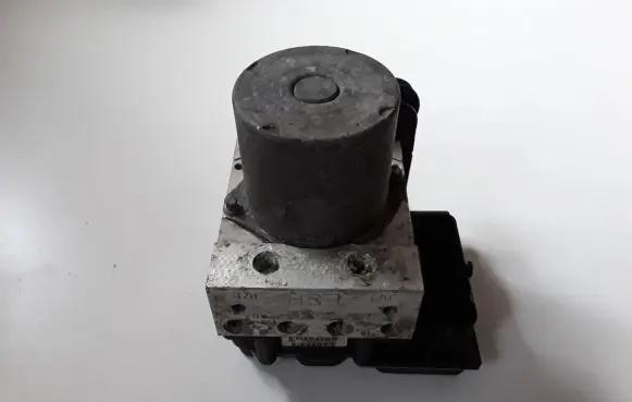 Audi A4 S4 B8 8K ABS Pump 8K0907379L