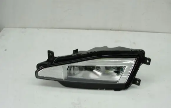 Volkswagen PASSAT B8 Front fog light 3G0941700