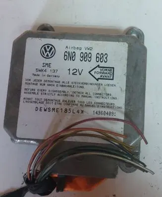 Volkswagen Golf III Airbag control unit/module 6N0909603 5WK4137 149604098