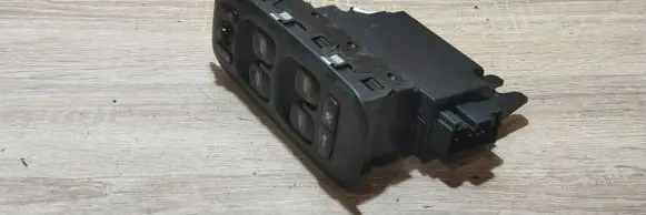 Volvo V70 Electric window control switch 30773895