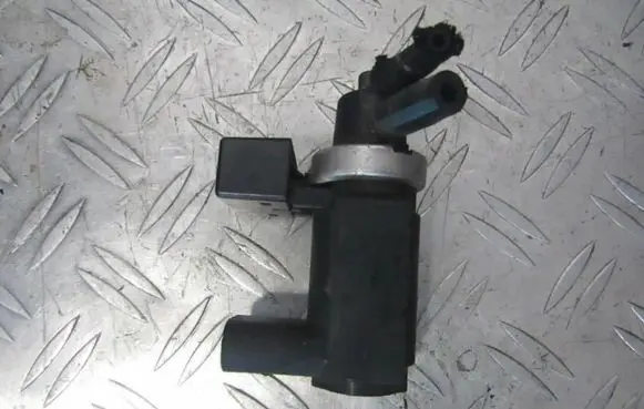 Audi A4 S4 B6 8E 8H Turbo solenoid valve 8E0906628 7.22903.33