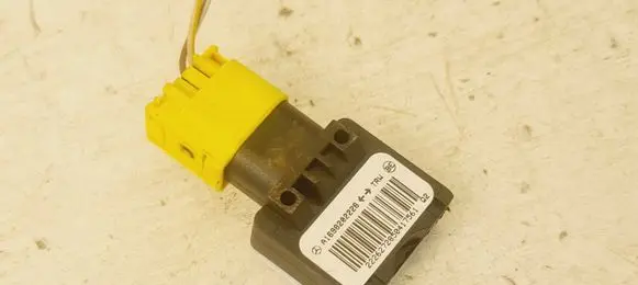 Mercedes-Benz A W169 Airbag deployment crash/impact sensor A1698202226 22262728544175