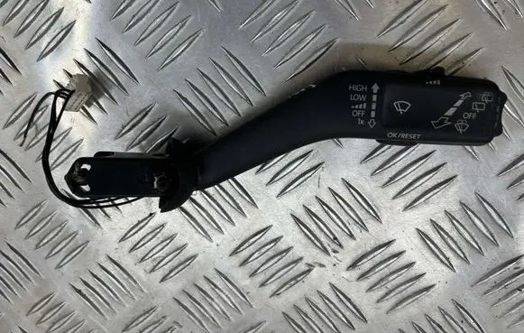 Volkswagen PASSAT B6 Wiper control stalk