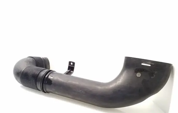 Mercedes-Benz C W203 Air intake hose/pipe A2035280607