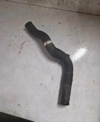 Coolant pipe/hose