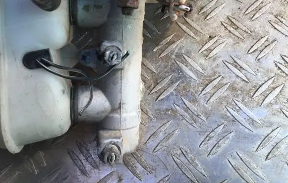 KIA Clarus Master brake cylinder