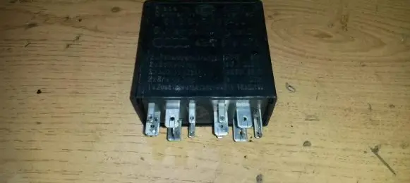 Audi A4 S4 B5 8D Other relay 4b0919471 5kg00656804