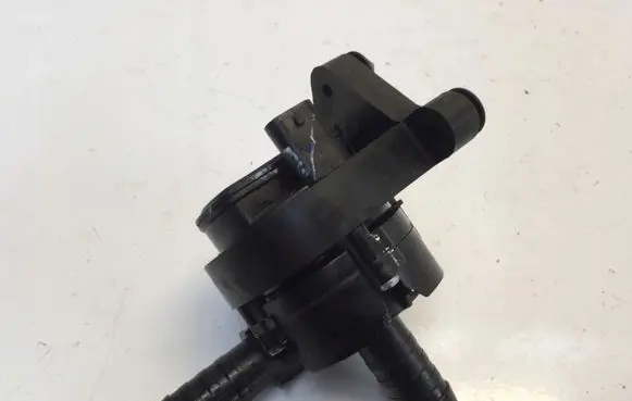 Ford Kuga III Electric auxiliary coolant/water pump LX618C506HBF
