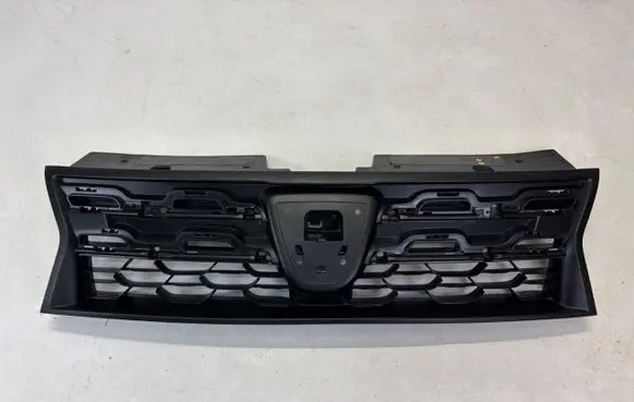 Dacia Duster Front grill 623100838R G170