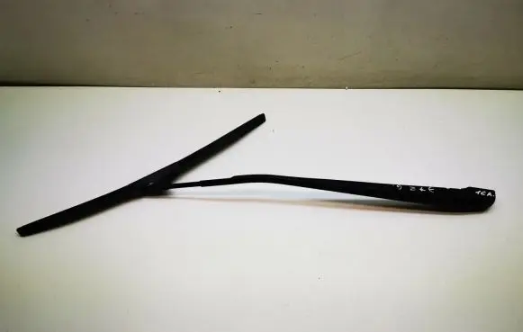 Nissan 370Z Rear wiper blade 