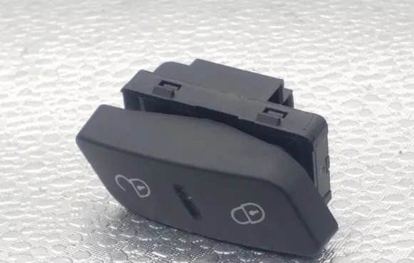 Volkswagen Tiguan Central locking switch button 1K0962125B