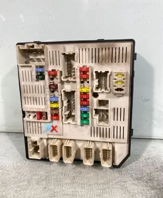 Renault Laguna III Fuse module 284b60012ra