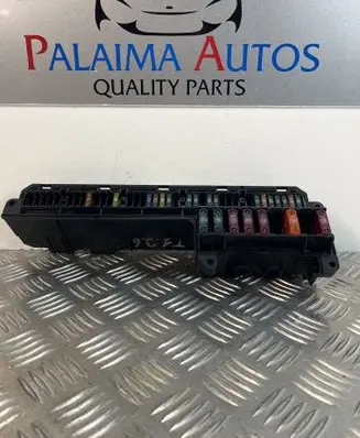 BMW 5 E60 E61 Fuse module 25613290
