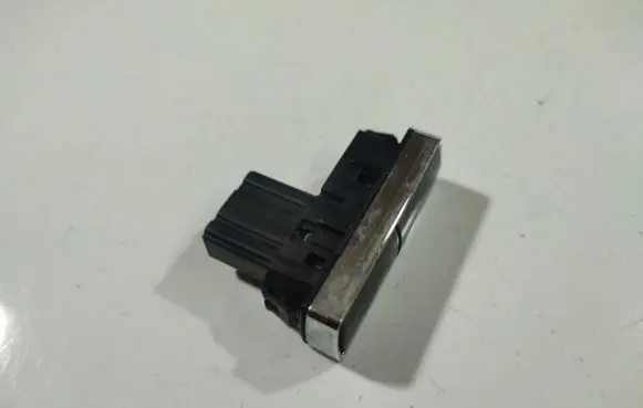 Ford Galaxy Windscreen/window heater switch 18K574AD