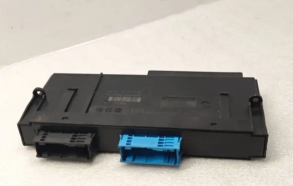 BMW 3 E90 E91 Comfort/convenience module 9134485 1068180