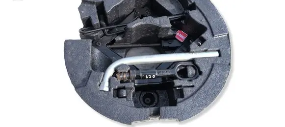 Skoda Octavia Mk3 (5E) Tool set 5E0012115F