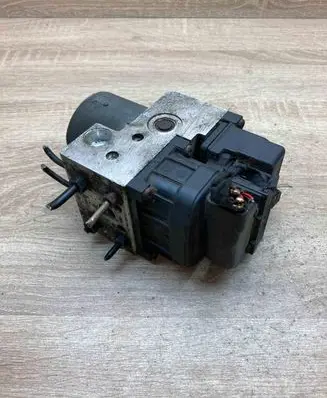 Audi A4 S4 B5 8D ABS Pump 8E0614111 0273004132 765584