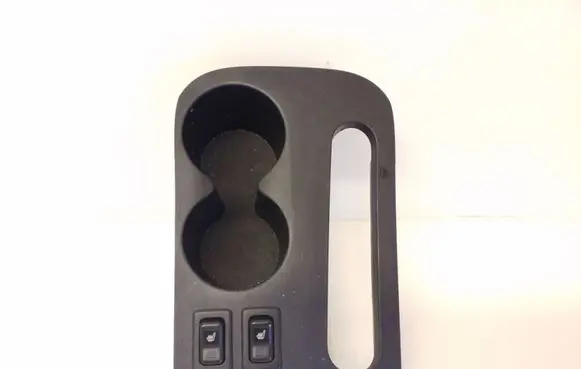 Cup holder front