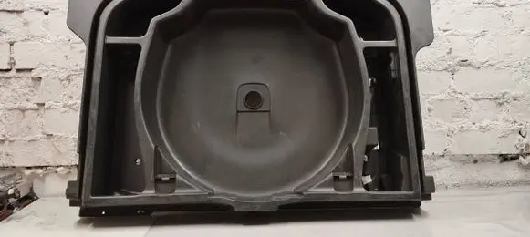 Volvo XC90 Glove box in trunk 