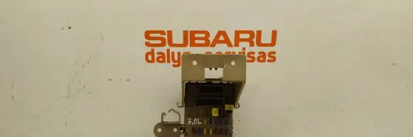 Subaru Legacy Fuse module 82201AG010