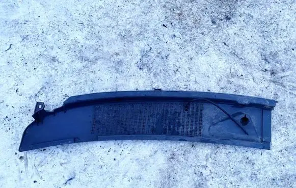 Opel Kadett E Wiper trim 90186842