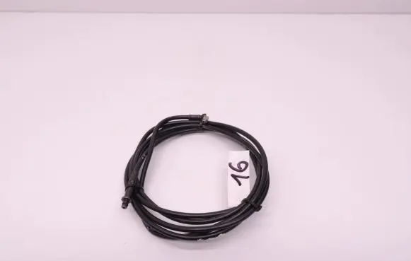 Volvo C70 Convertible roof line/pipe/hose 
