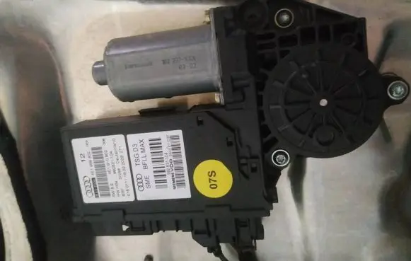 Audi A8 S8 D3 4E Front door window regulator motor 4e1959802 4e1910802