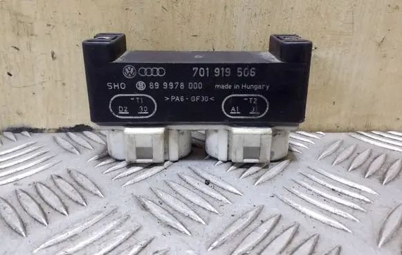Volkswagen Transporter - Caravelle T4 Coolant fan relay 701919506 899978000
