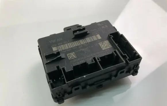 Volkswagen Golf Sportsvan Other control units/modules 5Q0959393F P3000