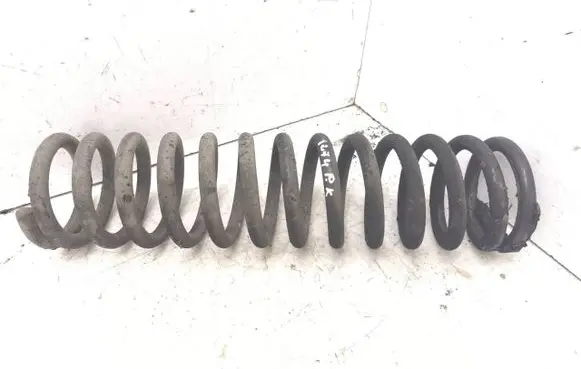 Mercedes-Benz W123 Front coil spring 