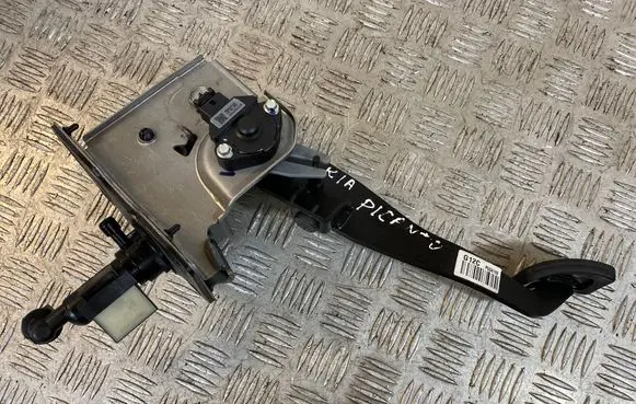 KIA Picanto Clutch pedal 41610K7200 93840F2100