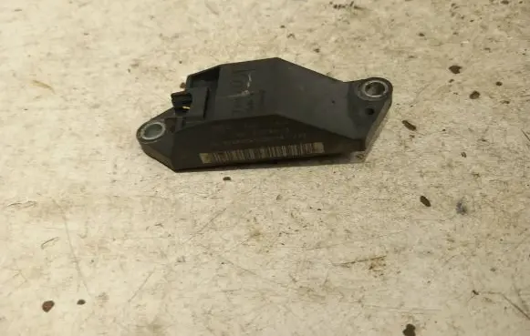 Mercedes-Benz E W211 Airbag deployment crash/impact sensor A0018209326 25571179A4