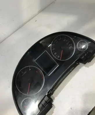 Audi A4 S4 B7 8E 8H Speedometer (instrument cluster) 8E0820900P