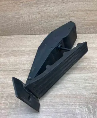 BMW 3 E90 E91 Accelerator throttle pedal 6772646 25916010
