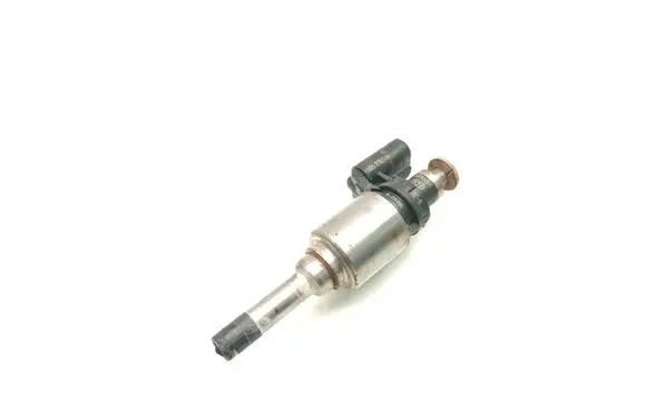Ford Focus Fuel injector DM5G-9F593-AA