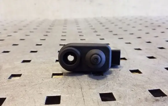 Mitsubishi Outlander Front door sensor 