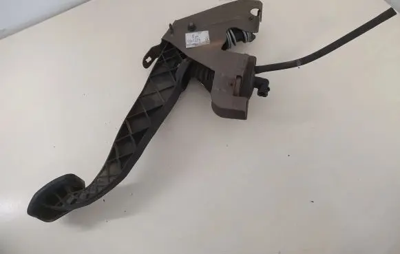 Volkswagen Transporter - Caravelle T5 Clutch pedal 7H1721059G