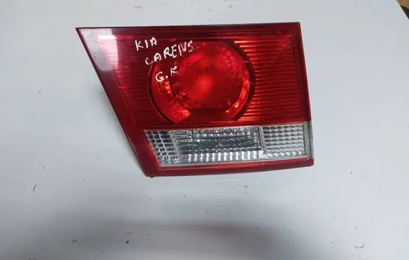 KIA Carens I Rear/tail lights