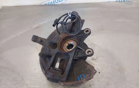 Mercedes-Benz ML W163 Front wheel hub 361035